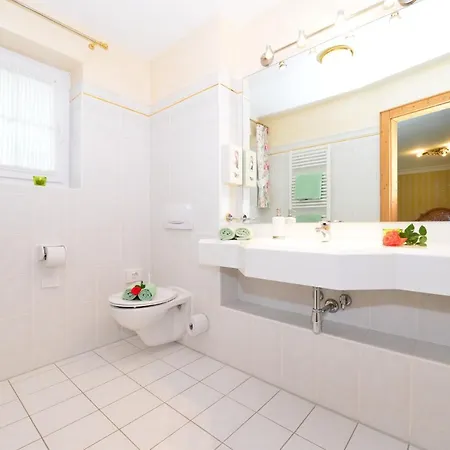 Hotel Garni Ingeborg 4*